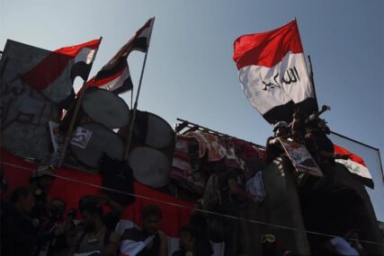 SVI DEMONSTRANTI SE POVUKLI IZ KOMPLEKSA Rad američke ambasade u Bagdadu suspendovan