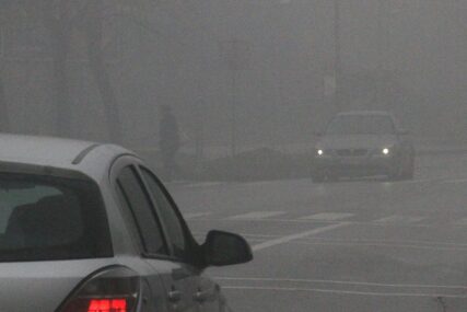 Vozači, oprez! Jutarnja magla smanjuje vidljivost