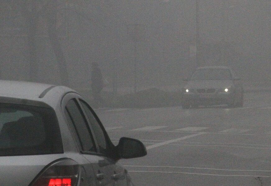 KORISNI SAVJETI Kako voziti po magli?