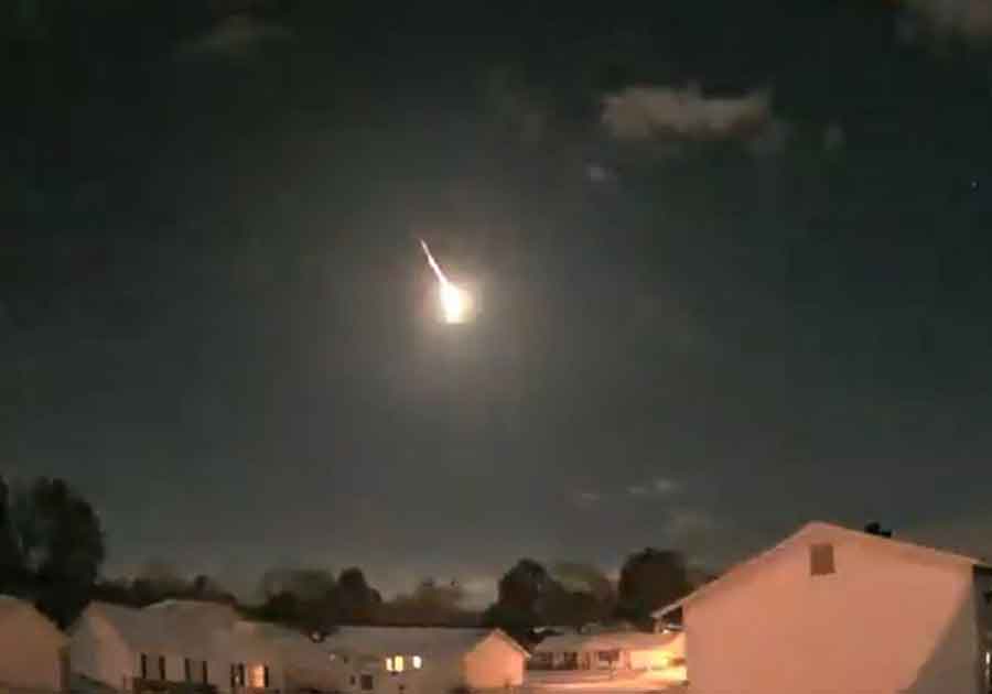 VELIČINE KOŠARKAŠKE LOPTE Pojavili se novi snimci meteora koji je DIGAO PANIKU U AMERICI