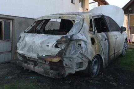 GORJELA I DJEČJA AUTOSJEDALICA Zapaljen automobil sina potpredsjednika lokalnog parlamenta