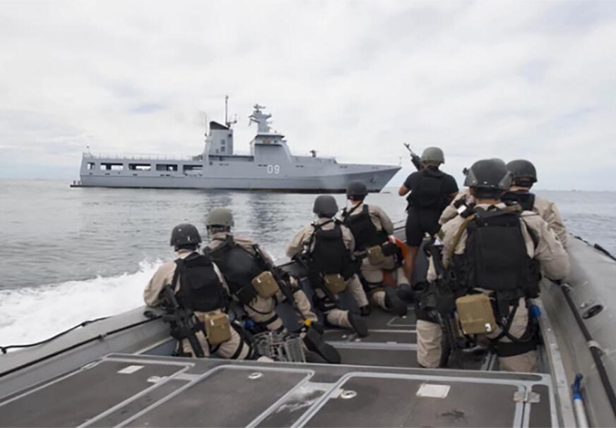 UPOZORENJE Kina poziva Ameriku da NE PROVOCIRA i ne demonstrira silu u Južnom kineskom moru