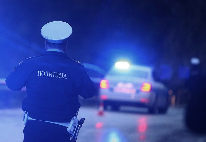 SUDAR "GOLFA" I KOMBIJA Dvije osobe prebačene u bolnicu nakon saobraćajke