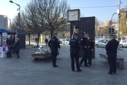 POLICIJA SPRIJEČILA PERFORMANS Uhapšen lider "ReStarta" Stefan Blagić (FOTO)