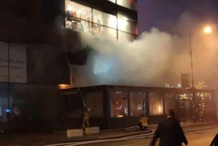 ZAPALILA SE PLINSKA BOCA Ugašen požar u sarajevskom tržnom centru