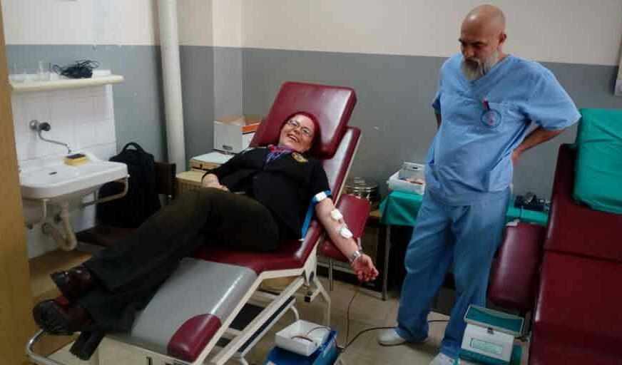 DOBRO SE DOBRIM VRAĆA Humani bajkeri u Zvorniku darovali 50 doza krvi (FOTO)