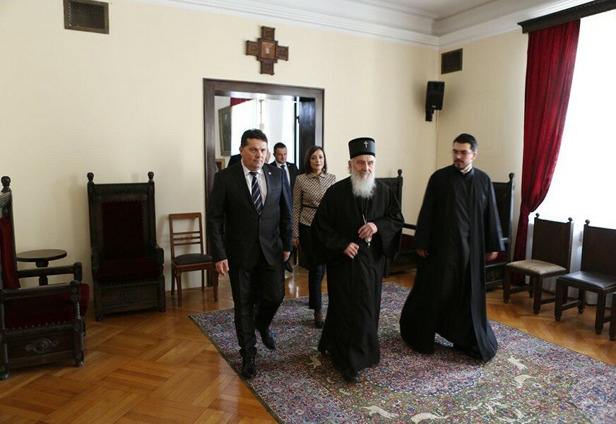 Delegacija Ujedinjene Srpske sa Stevandićem na prijemu kod patrijarha Irineja