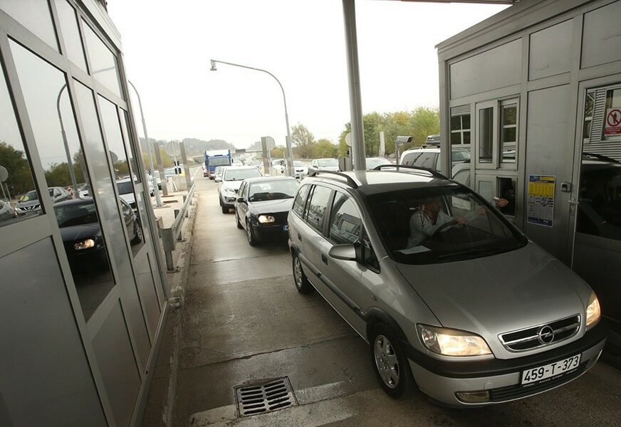 Na autoputevima u Srpskoj 4,9 miliona vozila: Najveći prihod od putarine u Kladarima