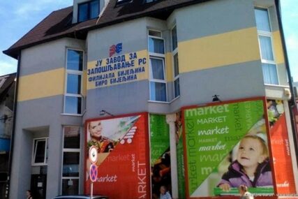 STIPENDIRAJU ZANIMANJA KOJIH IMA NA BIROU Bijeljina finansira 20 studenata različitih struka
