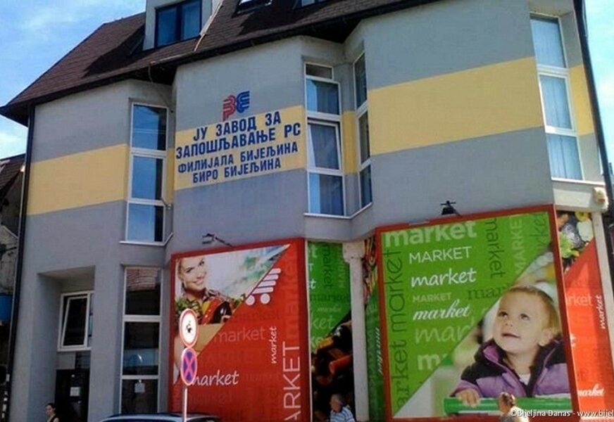 STIPENDIRAJU ZANIMANJA KOJIH IMA NA BIROU Bijeljina finansira 20 studenata različitih struka