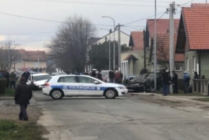 NESREĆA KOD BIJELJINE U udesu došlo do prevrtanja jednog od automobila