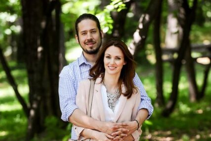 Nikola Rokvić priznao da voli da odlazi kod oca supruge Bojane "Ima plac na Fruškoj gori, bavi se pčelama"