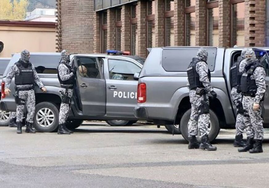 VELIKA AKCIJA POLICIJE U TUZLI Hapšenje zbog reketiranja i pretresi na više lokacija