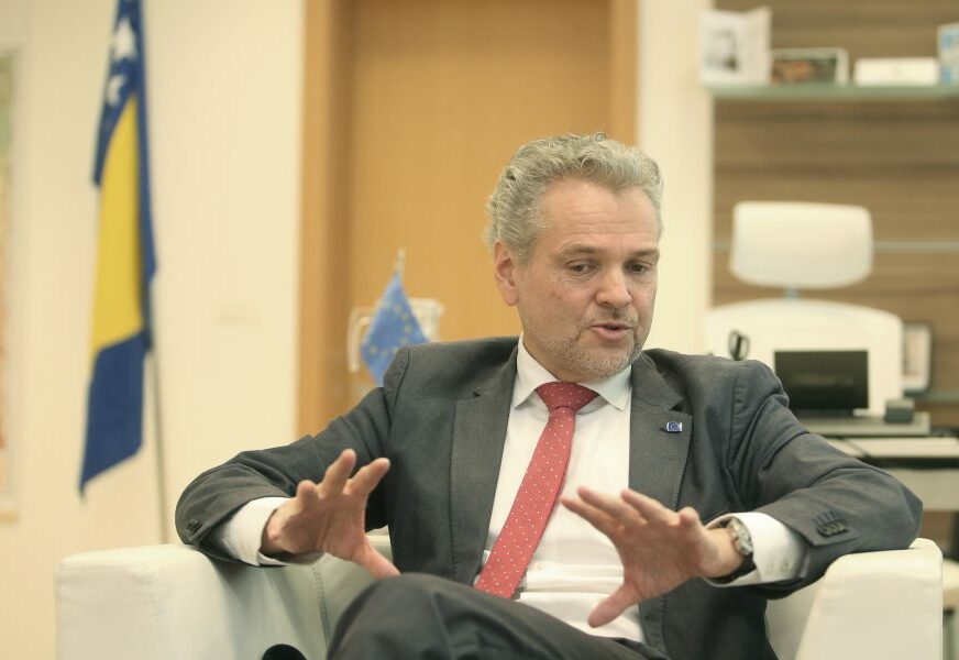 (FOTO) "Pomiješana slika" Oglasila se Delegacija EU nakon sjednice Doma naroda PS BiH
