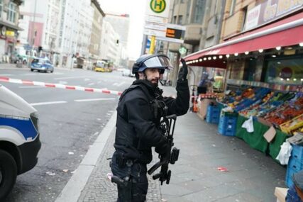 PUCNJAVA U BERLINU Policija opkolila zgrade u centru grada (VIDEO, FOTO)