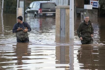FRANCUSKA BROJI ŽRTVE U poplavama stradalo najmanje šest osoba
