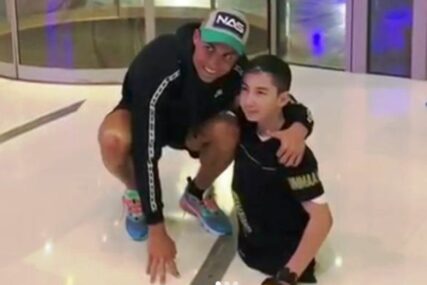 BRAVO ZA RONALDA Portugalac usrećio dječaka iz Kazahstana (VIDEO)