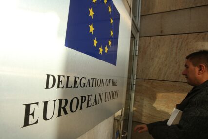"Žalosno je što predsjednik Srpske ponovo stavlja težište na podjele" Delegacija EU reagovala na Dodikove poruke Šmitu