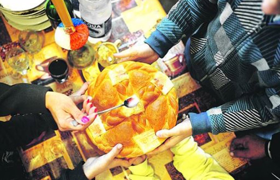 KRSNA SLAVA U DOBA KORONE Šta kaže struka, a šta Crkva | Srpska Info