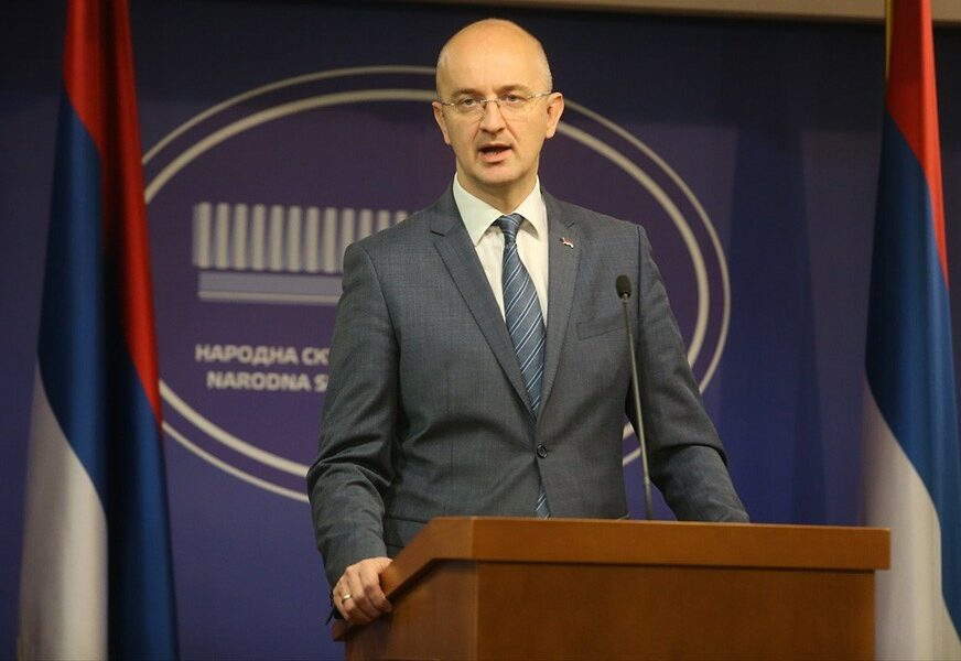 "NAD SRBIMA POČINJEN GENOCID" Mazalica istakao da je upitan i legitimitet rezolucije