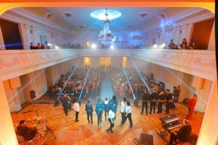 Održan koncert Etno grupe "Iva": Proslavili 15 godina postojanja