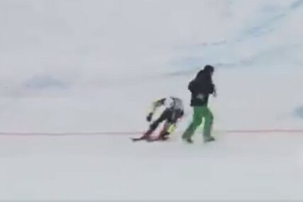 Hrvatski skijaš jedva izbjegao sudar na stazi, pa je OPSOVAO čovjeka iz organizacije (VIDEO)