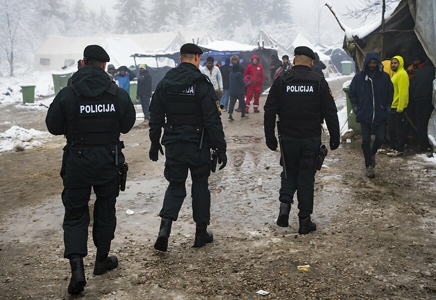 „NIKAD NEĆU ZABORAVITI KRV“ Ispovijest migranta koje na koje je HRVATSKA POLICIJA PUCALA