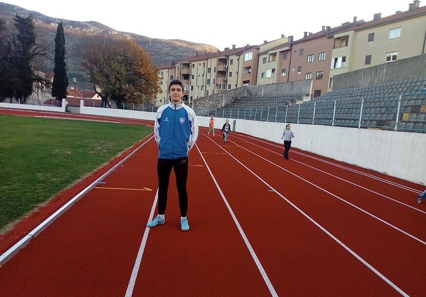 USPJESI MLADOG ATLETIČARA IZ GACKA Igor (15) putuje u Trebinje da bi trenirao