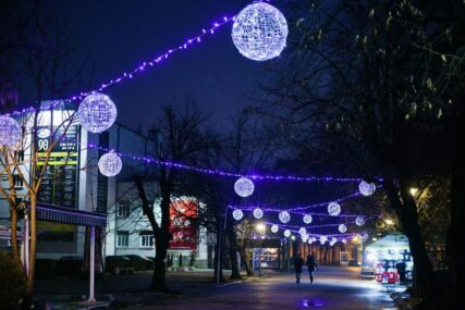 NIŠTA OD ZIMSKE IDILE Bez snijega novogodišnja noć i Božić u Srpskoj