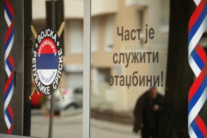 "Prava hajdučija" Starješine VRS tvrde da se uz pomoć policije na NELEGALAN NAČIN provode izbori u njihovoj organizaciji
