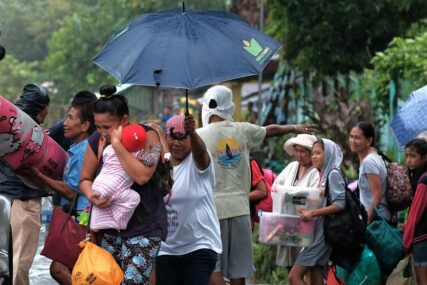 TRAGEDIJA NA BOŽIĆ U tajfunu na Filipinima poginulo 13 ljudi