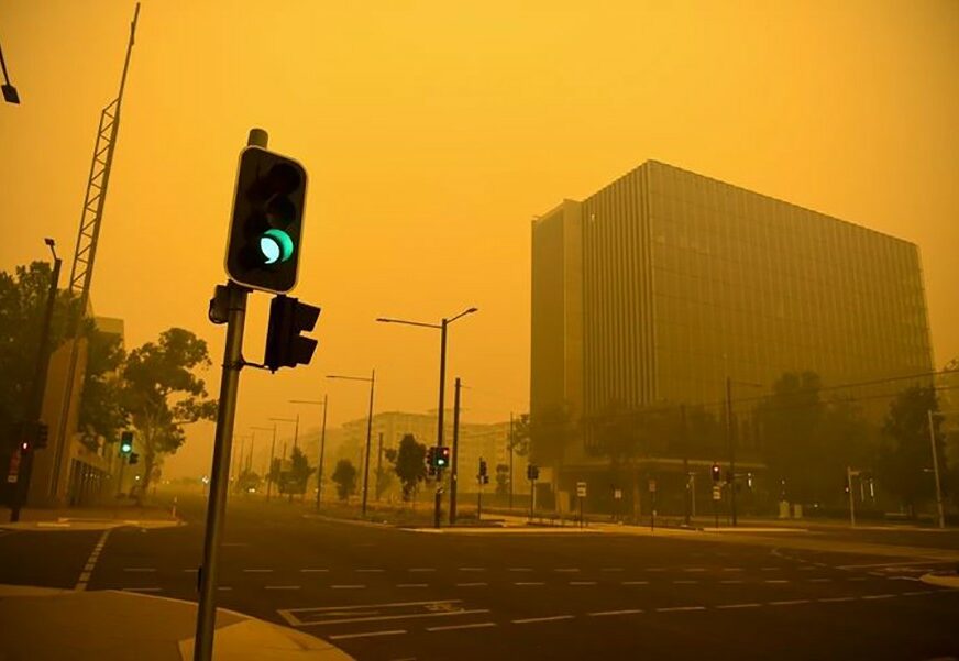 PUSTE ULICE U KANBERI Stanovnici prestonice Australije evakuisani zbog požara