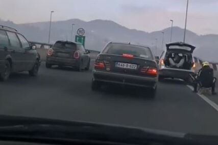 Zapalio se automobil NA AUTO-PUTU: Vozač BMW za dlaku izbjegao smrt