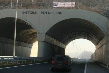 NOVI IZAZOV ZA BEGIĆA Na mjestu transparenta "Svjetlo na kraju tunela" OSVANUO DRUGI (FOTO)