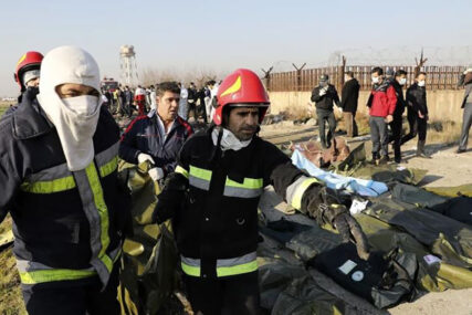 UPRKOS BROJNIM PRITISCIMA Crna kutija iz ukrajinskog aviona ostaje u Iranu