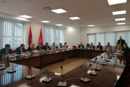 IZVRŠNI KOMITET SNSD Dodik: Obavljene konsultacije o realizaciji strateških projekata Srpske
