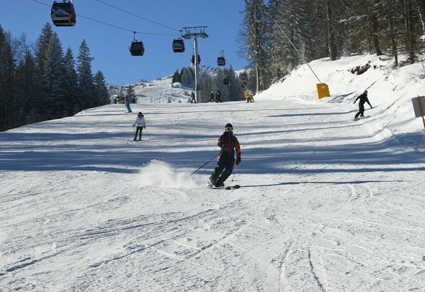 Zahvaljujući SISTEMU ZA OSNJEŽAVANJE na Jahorini se skija od 4. decembra (FOTO)