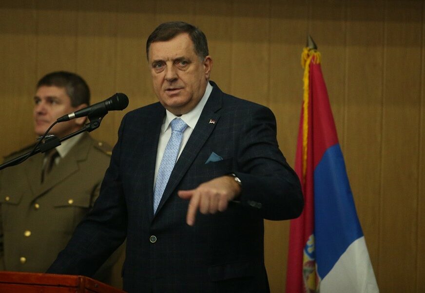 "ON JE NEKADA BIO SRBIN" Dodik tvrdi da Đukanović ne može dobiti bitku protiv SPC