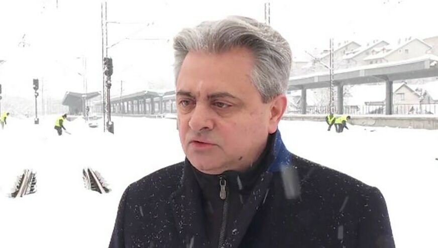 SA ADVOKATIMA DIJELIO PROFIT Uhapšen direktor Infrastruktura Željeznica zbog MITA OD 10.000 EVRA
