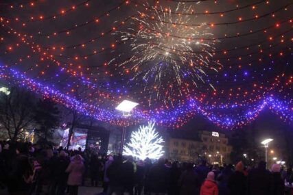 Epidemiološka situacija neizvjesna: Proslava Nove godine će se ipak održati na trgovima širom BiH