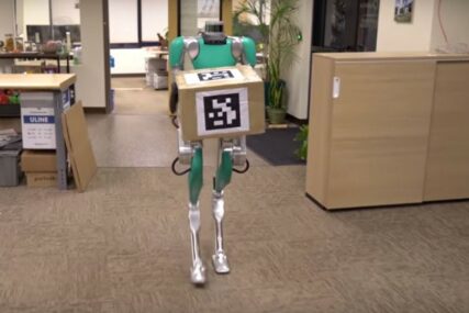 PUŠTEN U PRODAJU Čovjekoliki robot koji može nositi 40 kilograma u rukama (VIDEO)