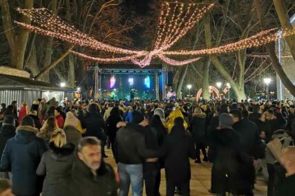 Trebinje spremno za najluđu noć: Ana Bekuta i "Tropiko bend" na dočeku Nove godine