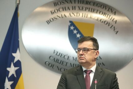 NISU SPREMNI ZA RASPODJELU Tegeltija: Dogovoreno više od 700 miliona evra pomoći BiH
