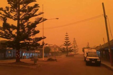 UŽARILA SE ZEMLJA, BUKTE POŽARI Rekordne temperature izmjerene u glavnom gradu Australije