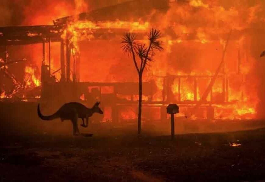 “IDITE NA VRIJEME” Vatra u Australiji pustoši sve pred sobom, oblaci dima stigli do Brazila