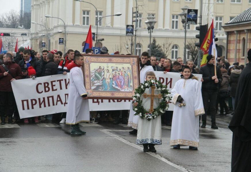 Sveta tradicija koja se proslavlja širom Srpske: U srijedu Bogojavljenska litija i plivanje za Časni krst