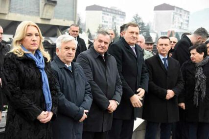 UOČI ROĐENDANA REPUBLIKE Dodik poručio da građani imaju mnogo razloga da budu ponosni na Srpsku