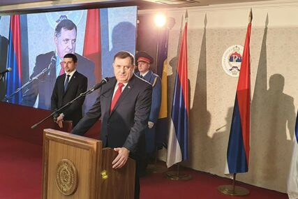 BOŽIĆNI PRIJEM Dodik: Želim da u BiH trajno vlada mir