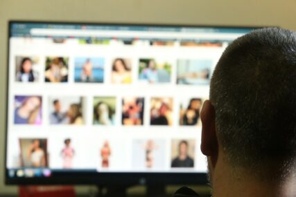 Srpski državljanin UHAPŠEN U HRVATSKOJ: Muškarac (46) na društvenim mrežama dijelio dječju pornografiju