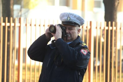 "Odmah ga pustite na slobodu" Državljanin Austrije uhapšen nakon PODMIĆIVANJA POLICAJACA, sud u Banjaluci odbio odrediti pritvor